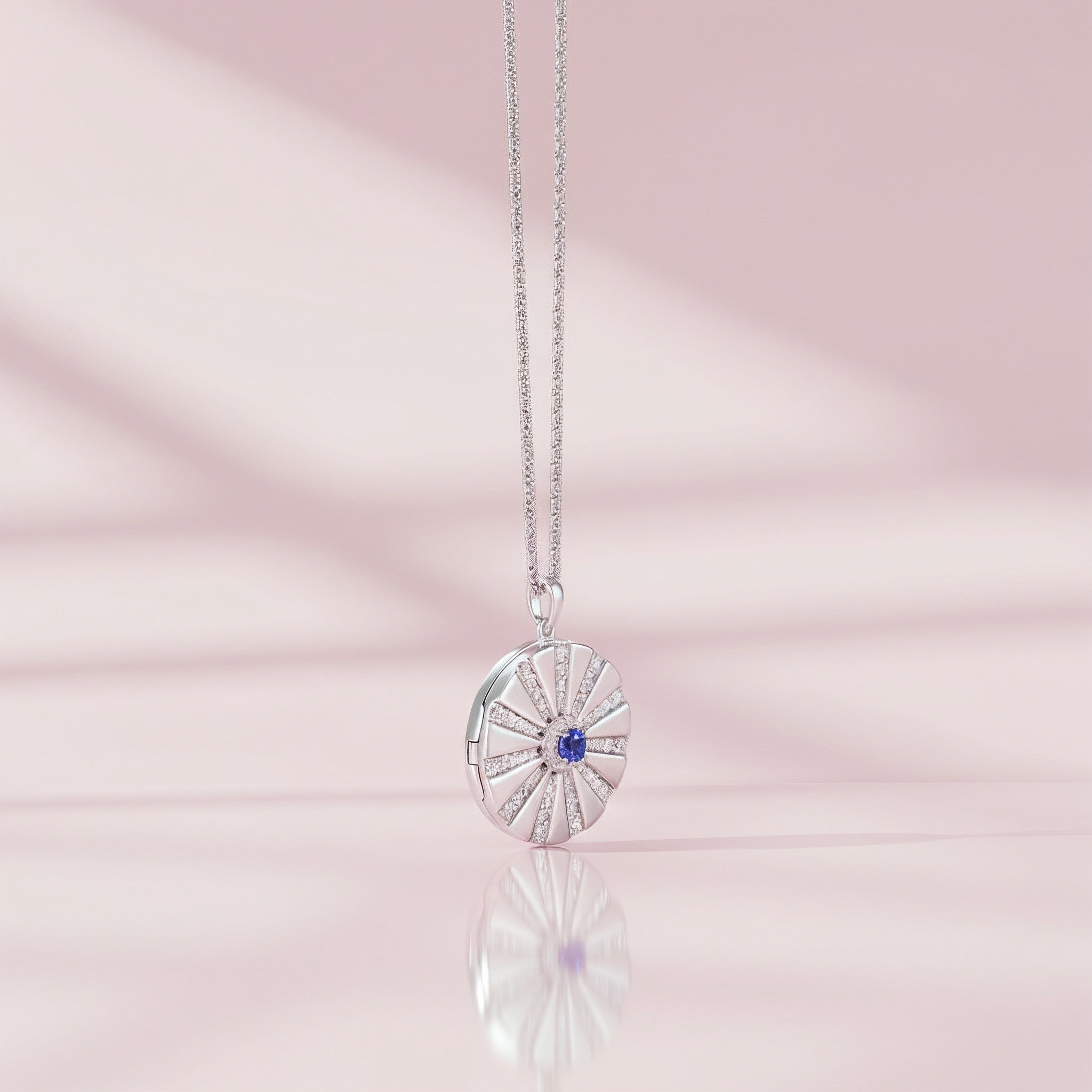 Rhodium Plated Modern Radiance Locket SN010