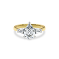 Daphnis Three Stones Engagement Ring Pear•Yellow Gold