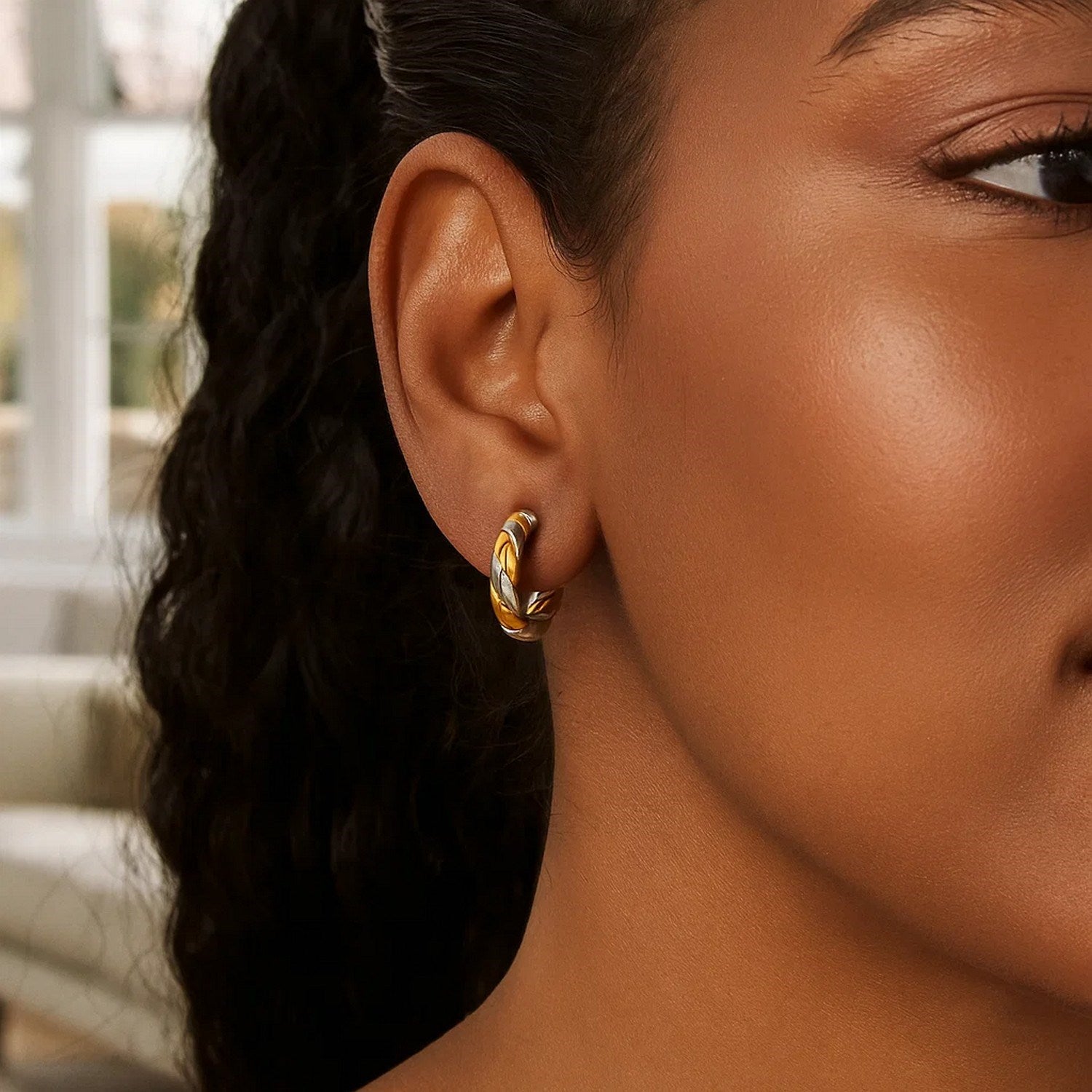 14K Two Tone Gold Twist Hoop Earrings (2.5x15 mm)