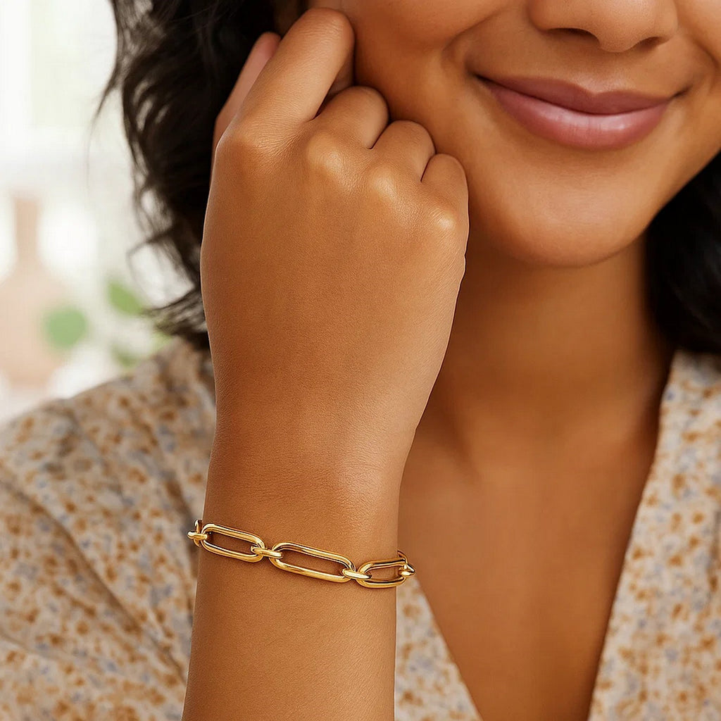 14k Yellow Gold 7 1/2 inch Bombay Paperclip Chain Bracelet (7.00 mm)