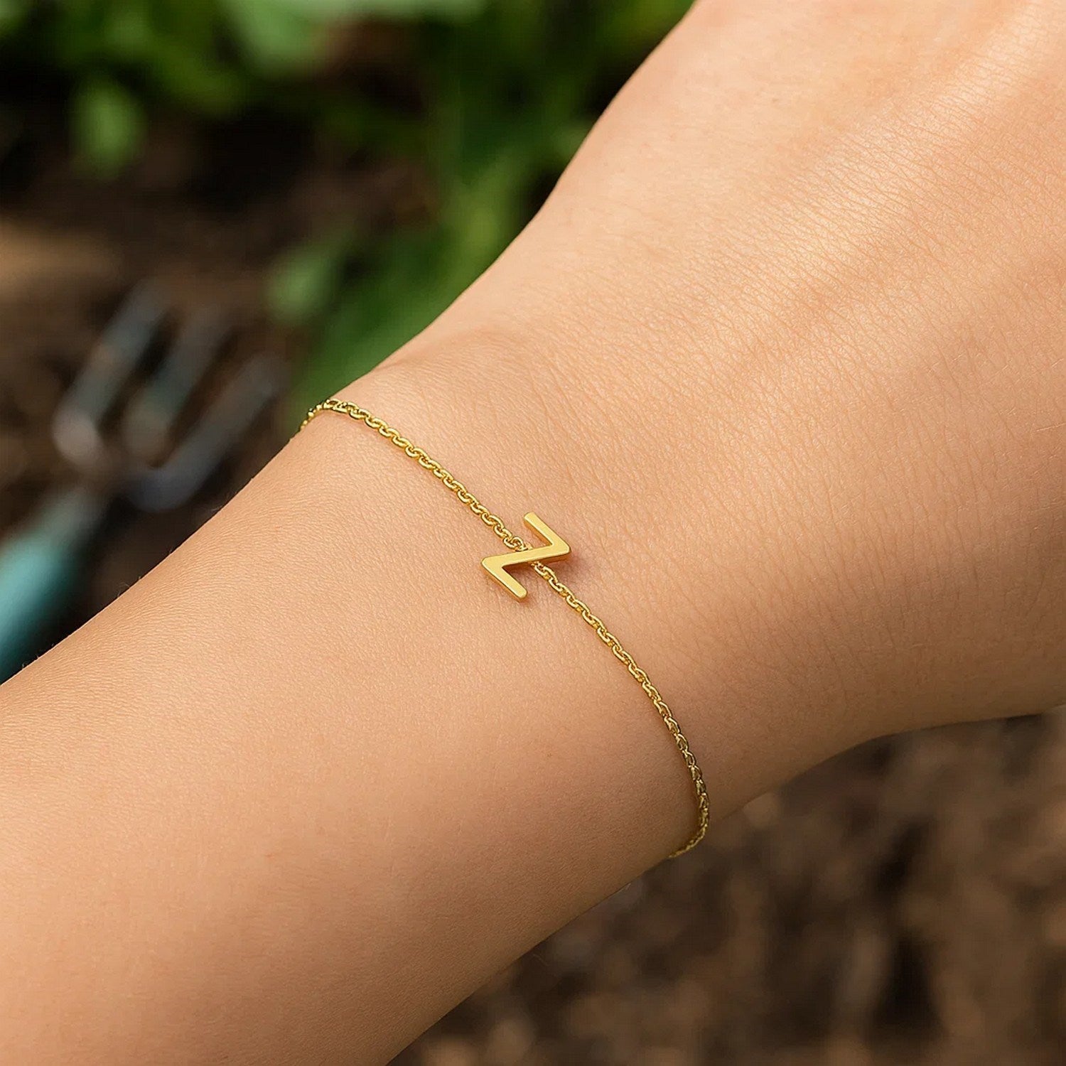 14K Yellow Gold Mini Initial Z Bracelet