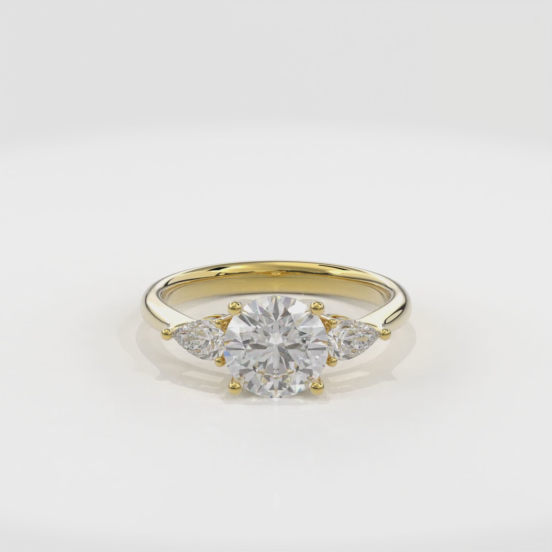 Daphnis Three Stones Engagement Ring Round•Yellow Gold