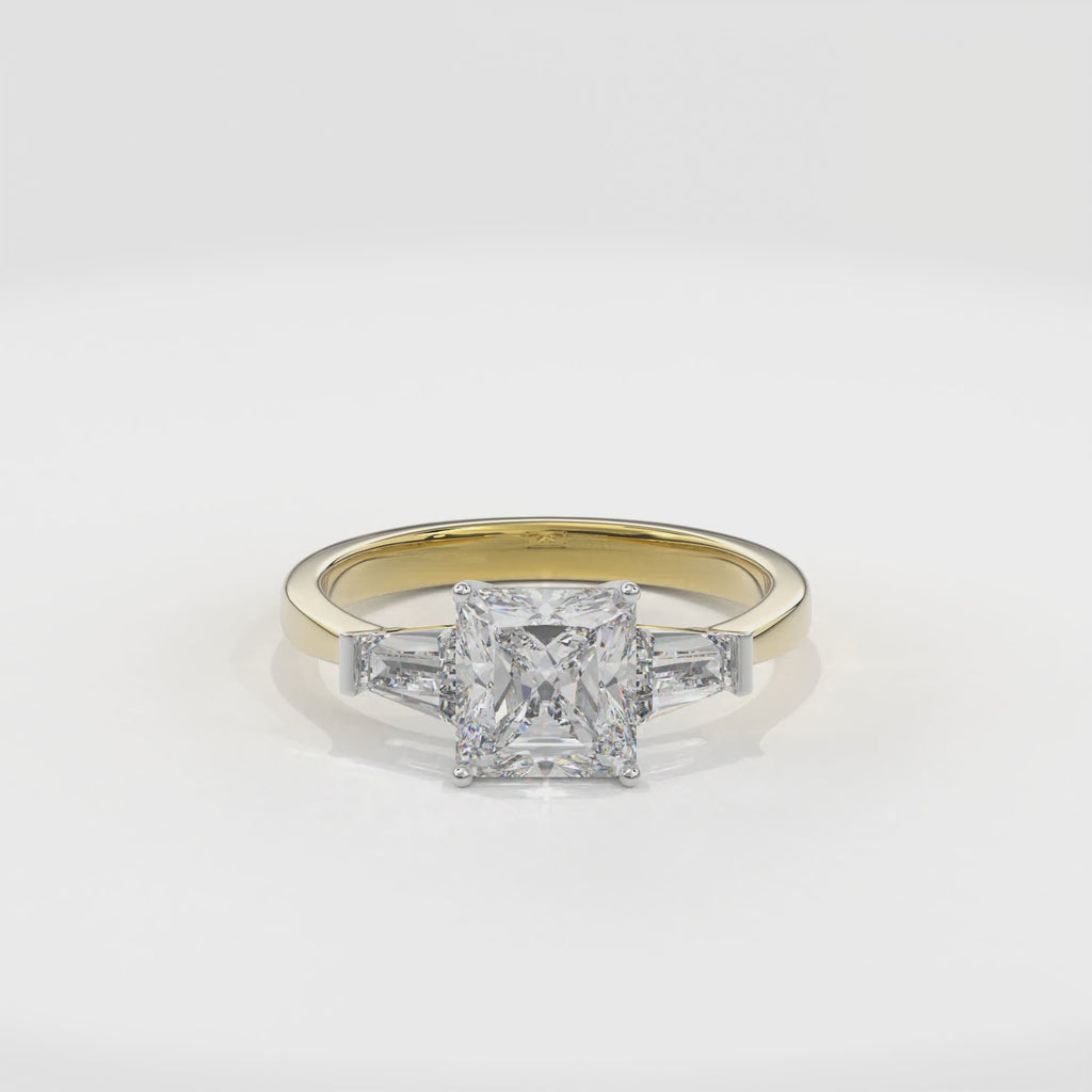 Daphnis Three Stones Engagement Ring Radiant•Yellow Gold