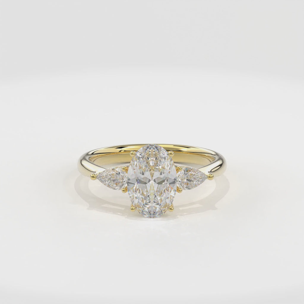 Daphnis Three Stones Engagement Ring Oval•Yellow Gold